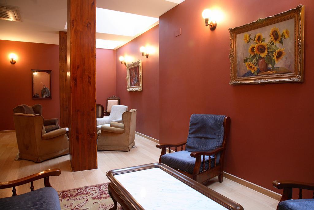 Hotel Villa De Ermua Buitenkant foto